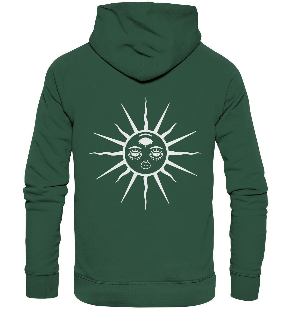 Vegan und Bio Hoodie: The Sun - Third Eye Awakening, grüner Hoodie mit weißem Ethno-Sonnenmotiv, aus nachhaltiger Bio-Baumwolle, ideal für umweltbewusste Anlässe.