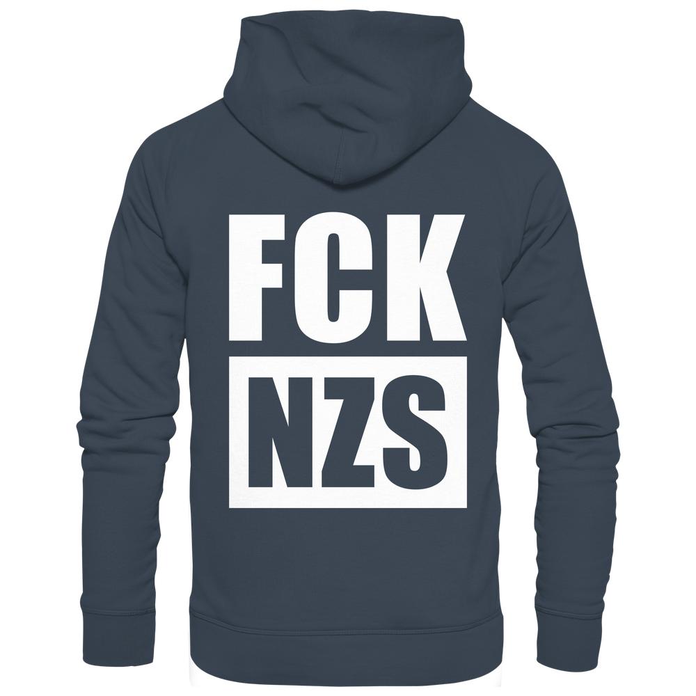 Rückansicht eines navyblauen Hoodies mit großem weißen FCK NZS-Print, symbolisierend den Kampf gegen Rechts. Veganer und Bio-Hoodie, entworfen von RUDE REBEL.