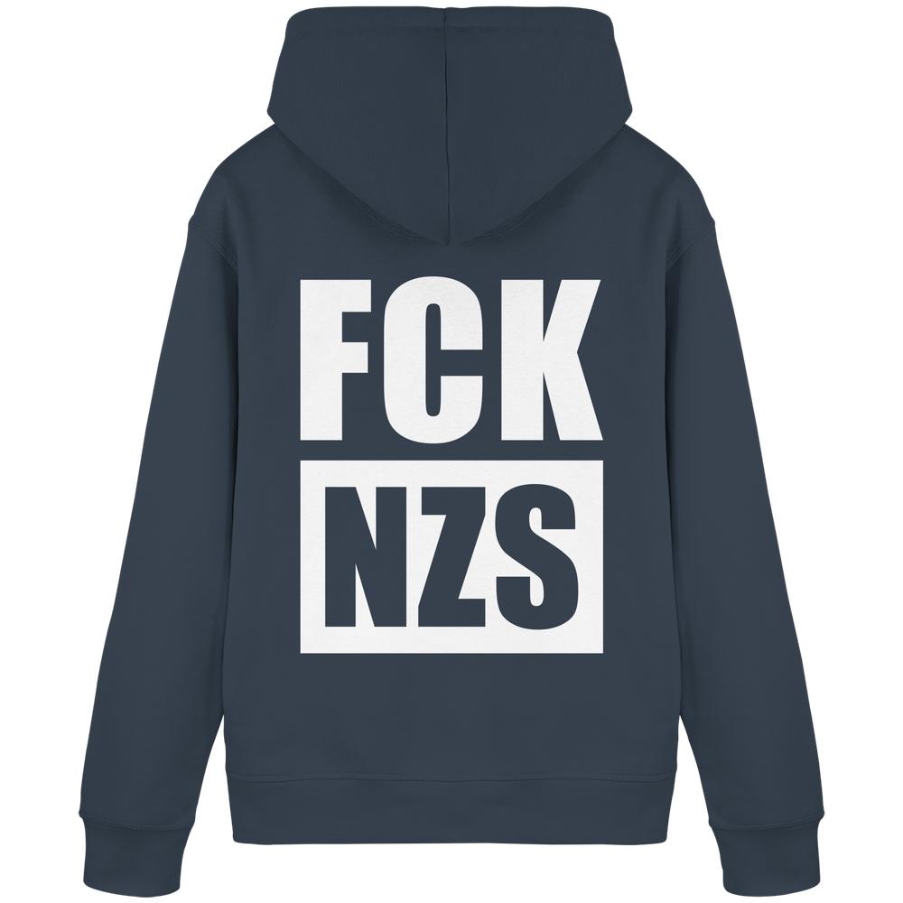 Vegan und Bio Hoodie: FCK NZS, dunkelblau, Rückenansicht mit weißem Slogan FCK und NZS in Box, symbolisiert Kampf gegen Rechtsextremismus.