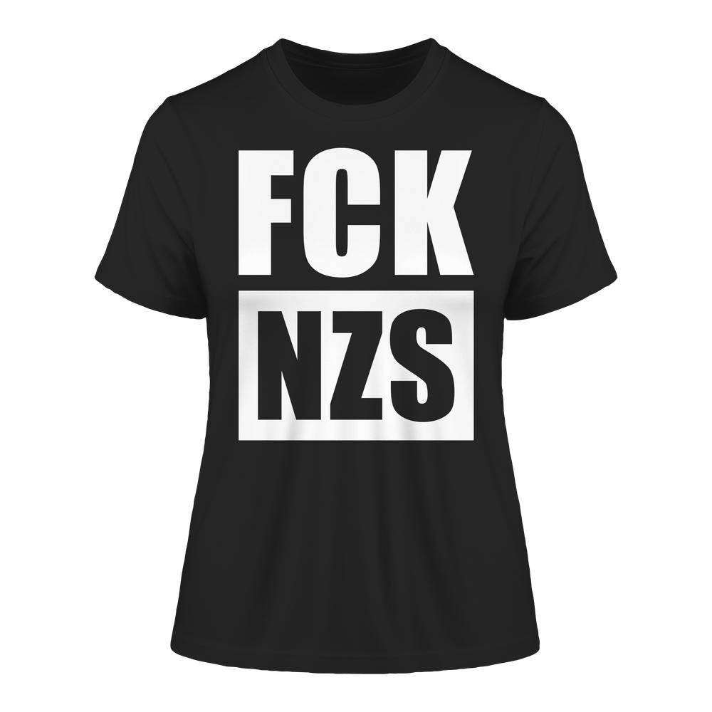 Schwarzes T-Shirt, FCK NZS in weißen Blockbuchstaben, aus 100% Bio-Baumwolle, figurbetont. Veganes Statement-Shirt von RUDE REBEL gegen Rechts.