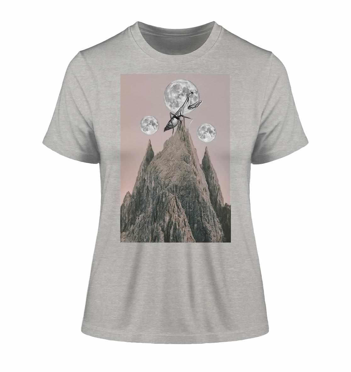 Vegan und Bio Ladies Shirt: Gottesanbeterin - Insektenschutz, mit Berg- und Mondmotiv, symbolisiert Insektenschutz auf einem fernen Planeten. Aus 100 % Bio-Baumwolle.