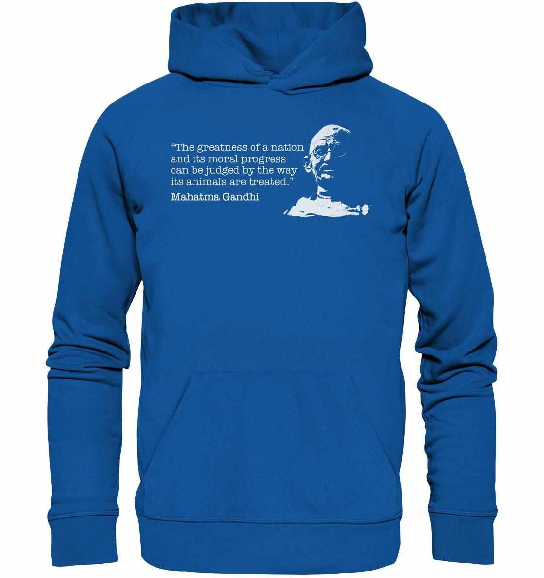 Vegan und Bio Hoodie mit Gandhi-Zitat, umweltfreundlich hergestellt aus Bio-Baumwolle und recyceltem Polyester, Kapuze und Kängurutasche im rebellischen Design.