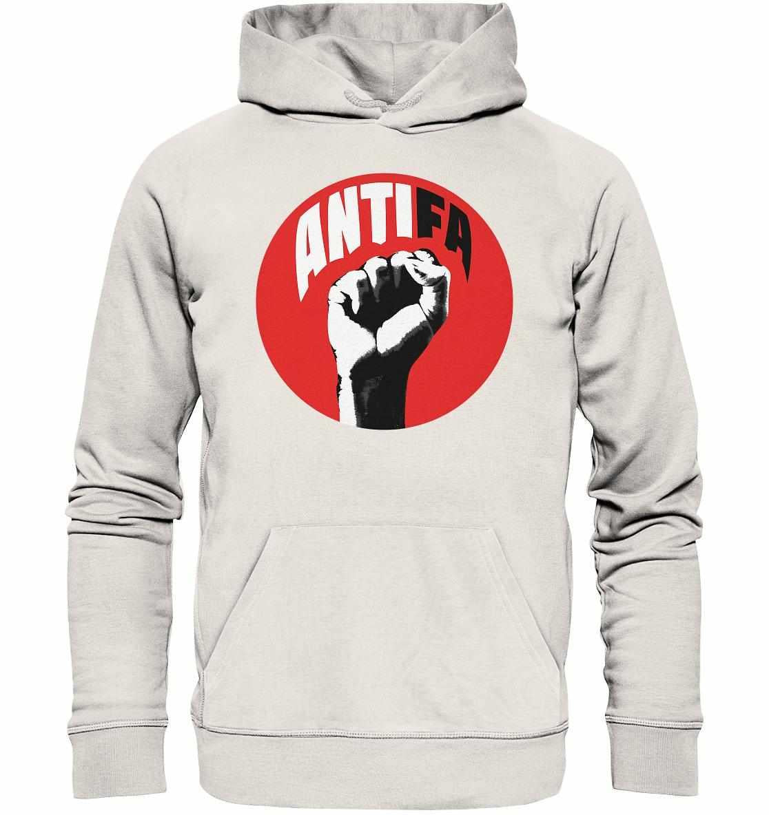 Vegan und Bio Hoodie: Antifa - Kampf gegen Rechts mit rotem Kreis und erhobener Faust-Logo auf weißem Sweatshirt, symbolisiert Widerstand gegen Hass, in Bio-Baumwolle.