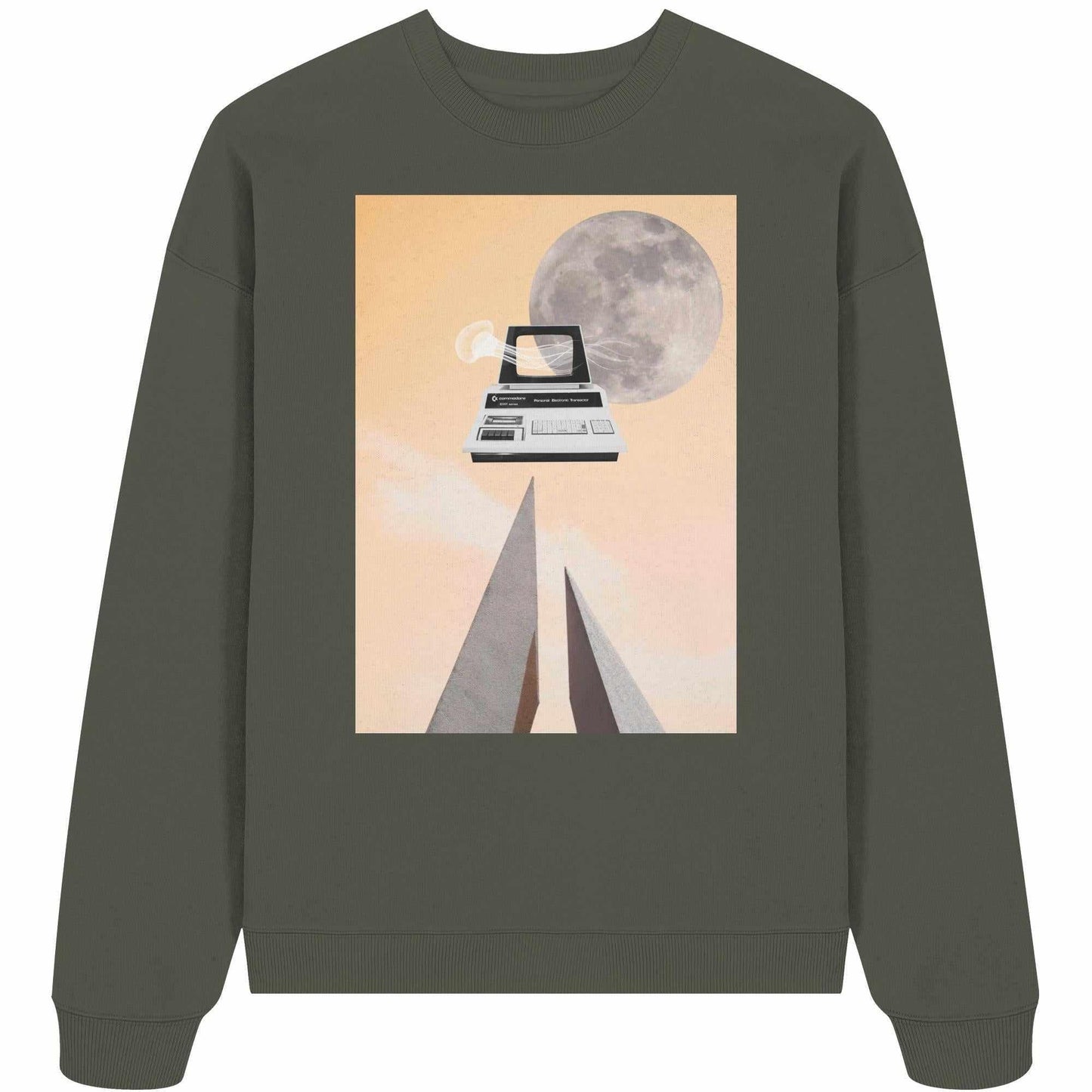 Vegan und Bio Oversized Sweatshirt: Retro Nerd mit Typewriter- und Mondmotiv, betont nachhaltiges Design aus 100% Bio-Baumwolle, ideal für Retro- und Naturfans.