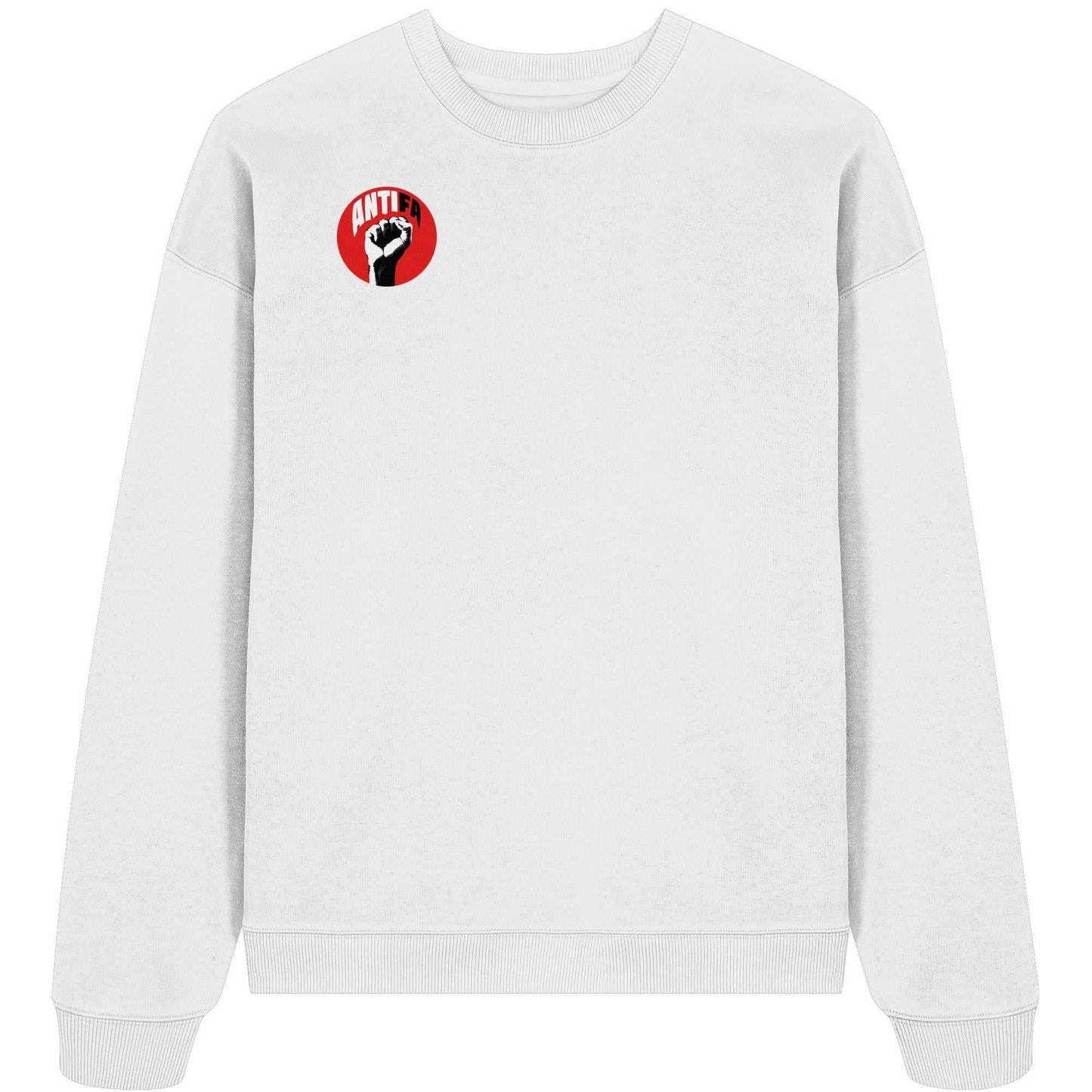 Vegan und Bio Oversized Sweatshirt: Antifa - Gemeinsam gegen Rechts. Weißes Sweatshirt mit roter Faust, aus Bio-Baumwolle, rebellisches Design für Freiheit und Demokratie.