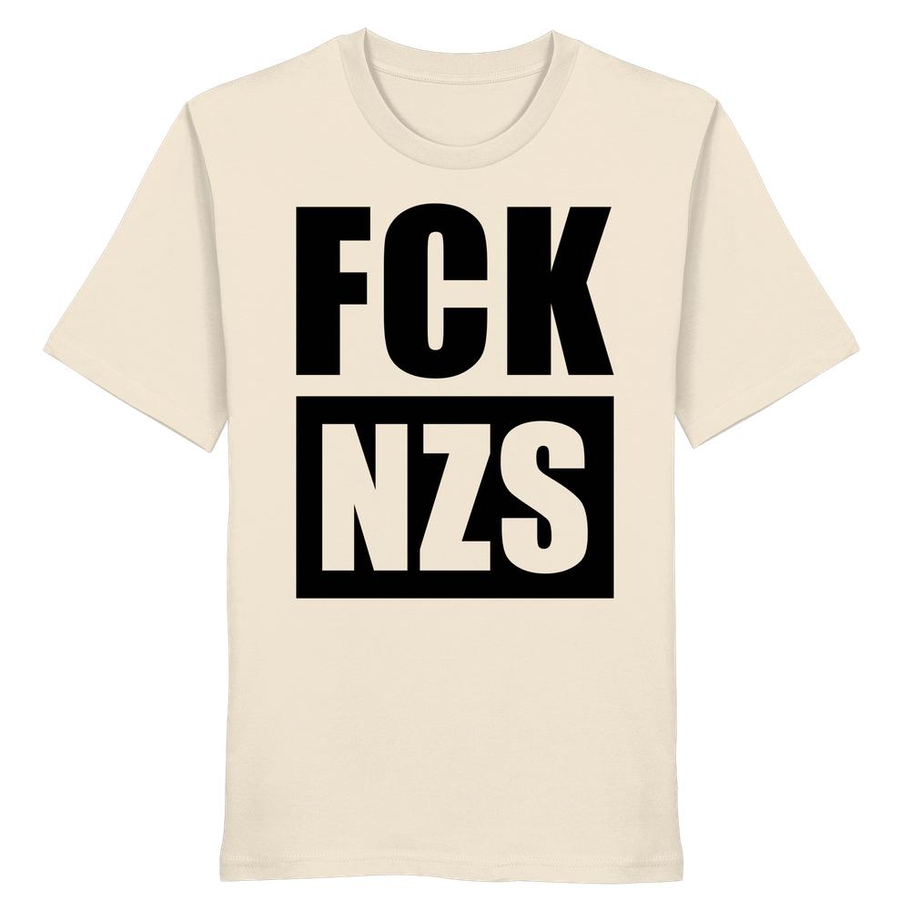 Vegan und Bio Unisex Shirt: FCK NZS, helles T-Shirt mit großem, fettgedrucktem Anti-Nazi-Slogan. Hergestellt aus 100% Bio-Baumwolle, normale Passform.