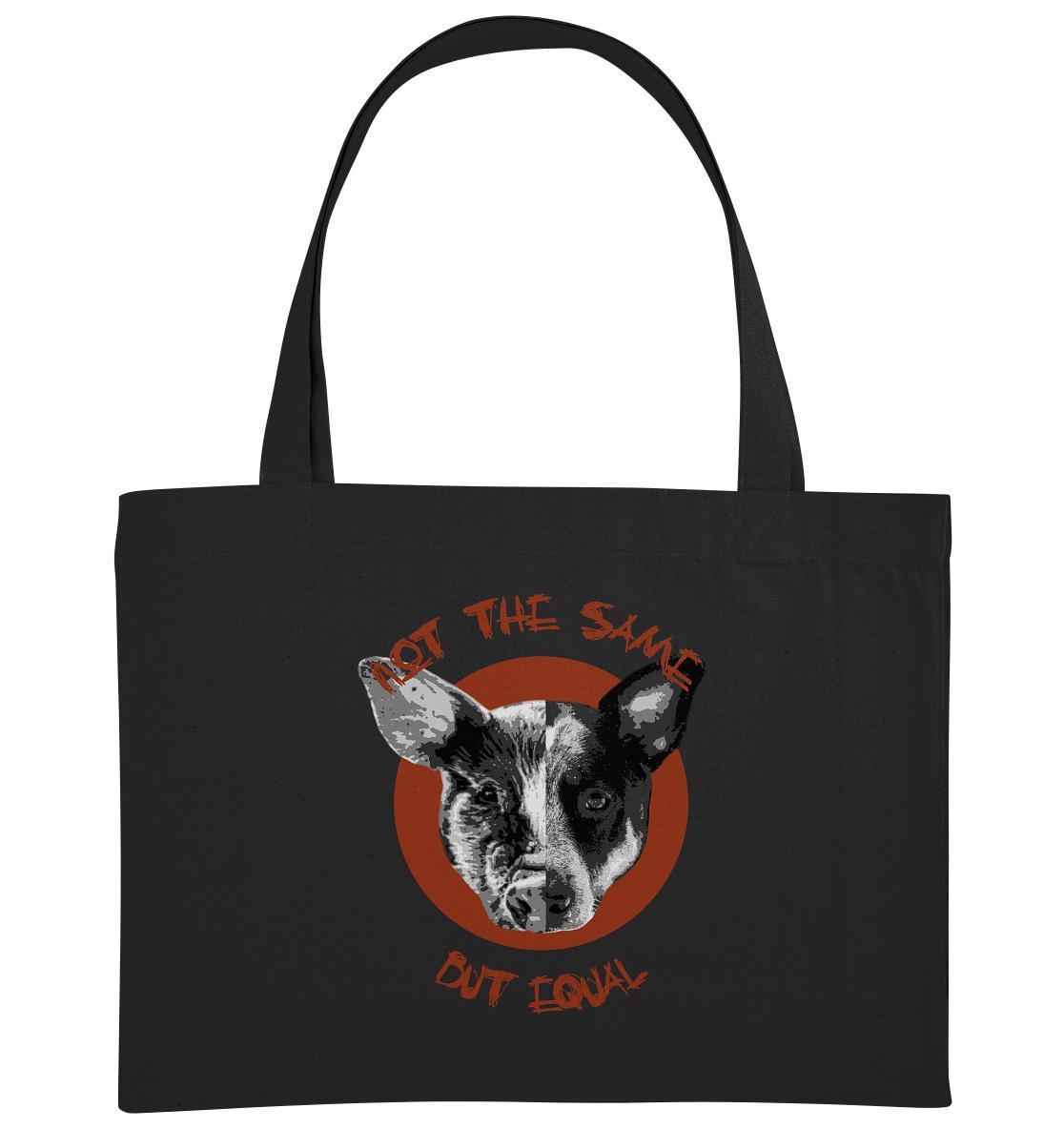 Vegan und Recycling extragroße Stofftasche mit Hunde-Collage, symbolisierend Tiergleichheit. Hergestellt aus recycelter Baumwolle und Polyester, mit langen Henkeln und verstärktem Kreuzstich.