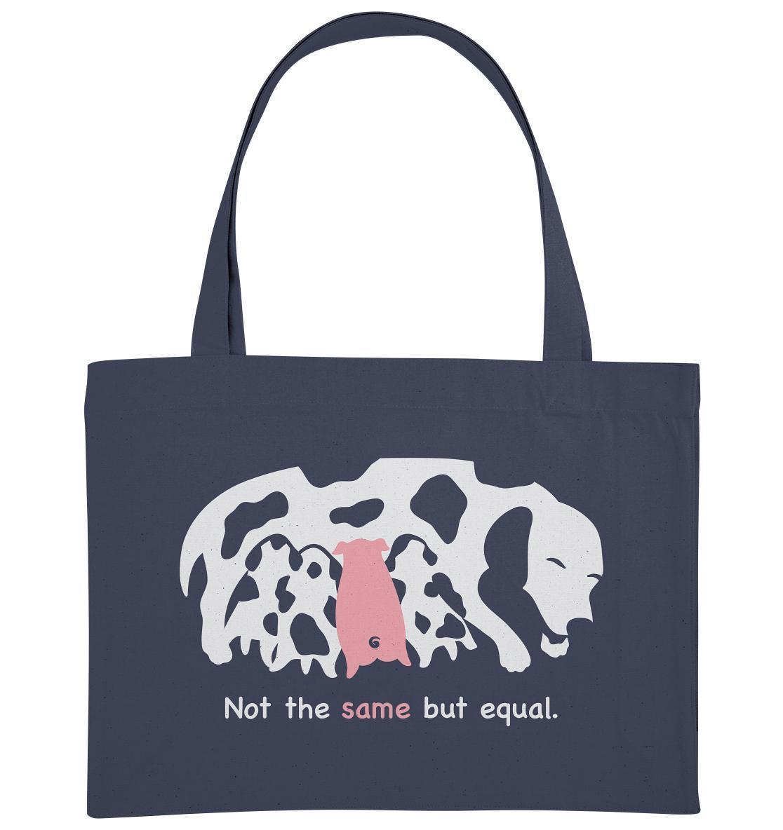 Vegan und Recycling extragroße Stofftasche mit einer Hundemama, die ein Ferkel adoptiert, symbolisiert Liebe und Schutz. Umweltfreundlich aus recycelten Materialien gefertigt.