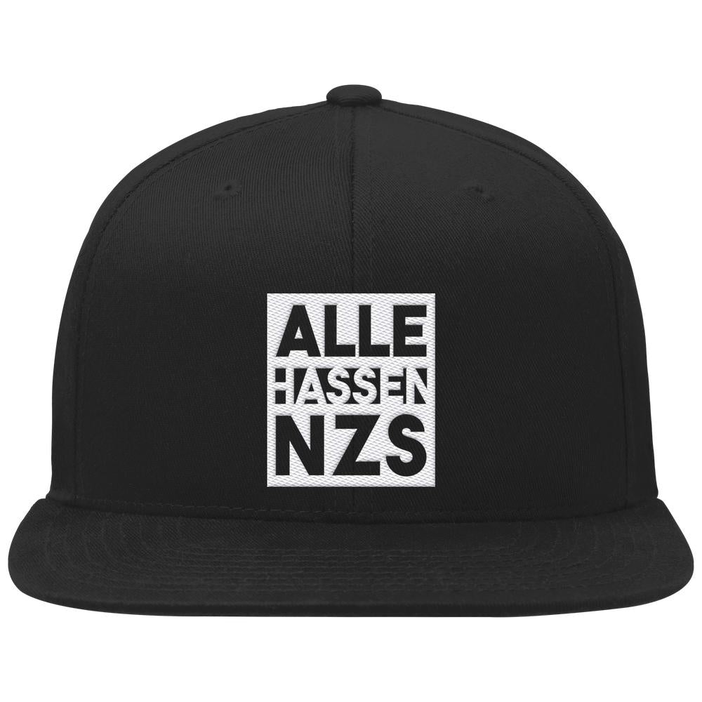 Vegan und Bio Snapback Cap: ALLE HASSEN NAZS! Schwarze Cap mit verstärkter Front und weißem Print, größenverstellbar, aus 100% Bio-Baumwolle, handwaschbar.