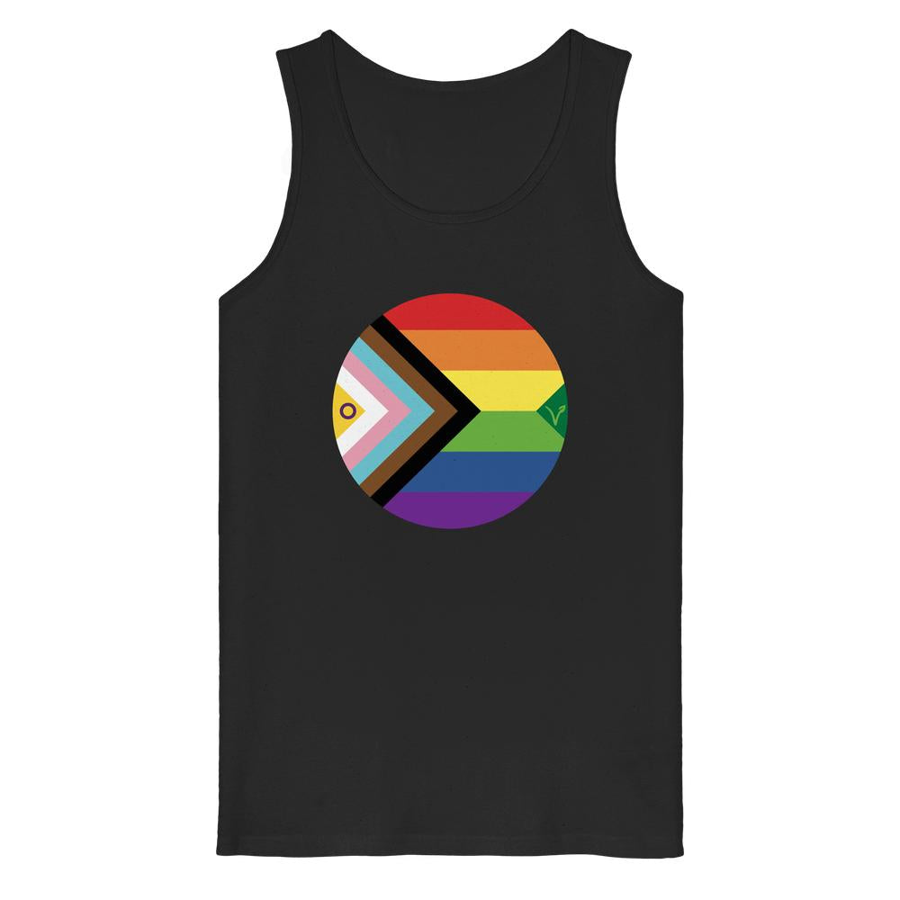 Schwarzes ärmelloses Tank-Top aus Bio-Baumwolle mit rundem Progress Pride-Motiv inklusive Veganismus-Element auf der Brust, von RUDE REBEL, betont LGBTQAI+ und veganen Lebensstil.