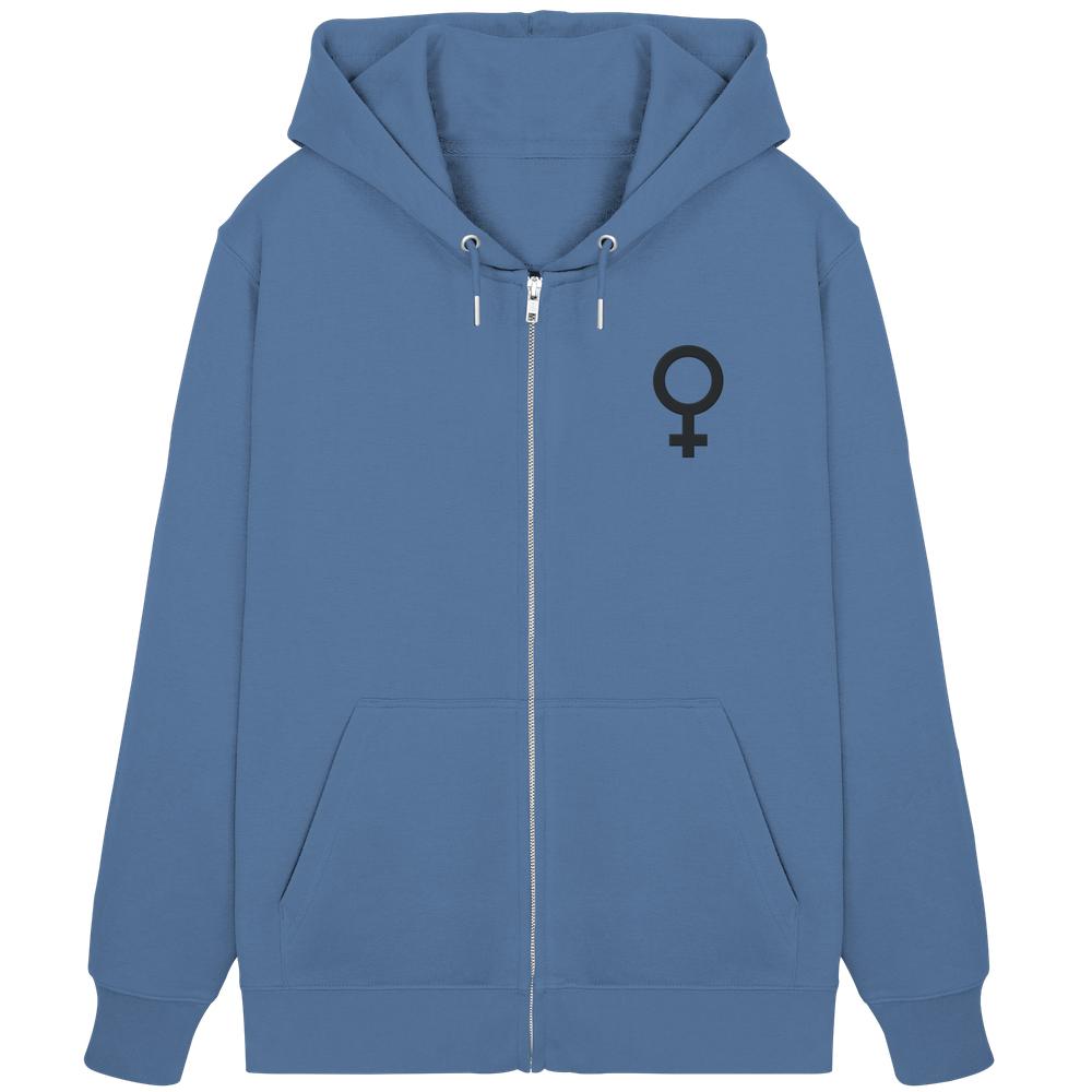 Blauer Zip-Up-Hoodie mit Kängurutasche und kleinem schwarzen Venussymbol, repräsentiert feministischen Kampf. Hergestellt aus Bio-Baumwolle und recyceltem Polyester.