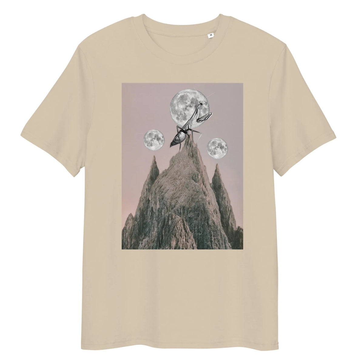 Veganes Bio-T-Shirt, beige, Rundhalsausschnitt, Frontprint mit Mantis und Bergen