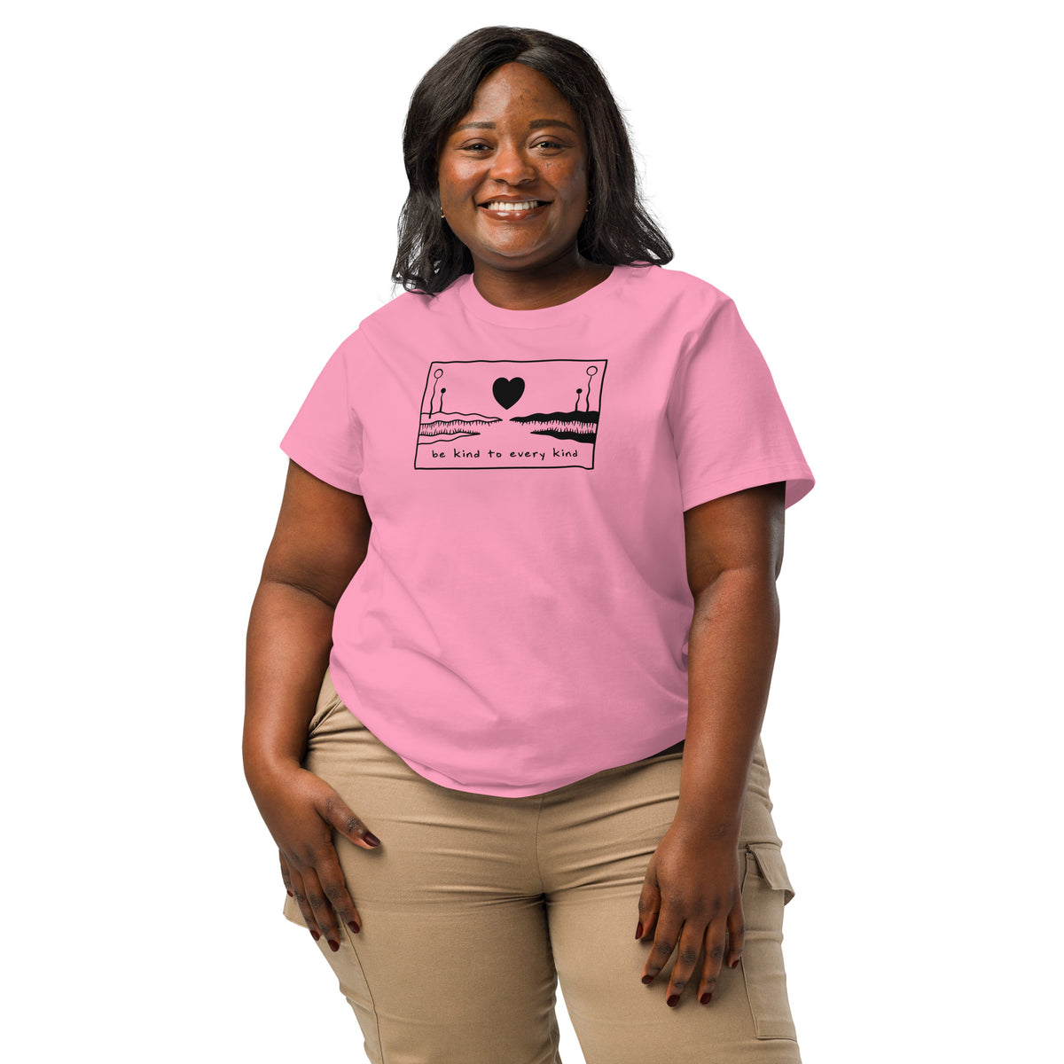 Damen-T-Shirt in Pastellrosa mit rundem Halsausschnitt und Frontprint mit Herz und Schrift
