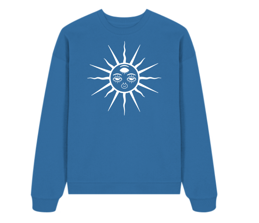 Oversize-Sweatshirt in Blau mit weißem Sonnen- und Third-Eye-Motiv, Rundhalsausschnitt