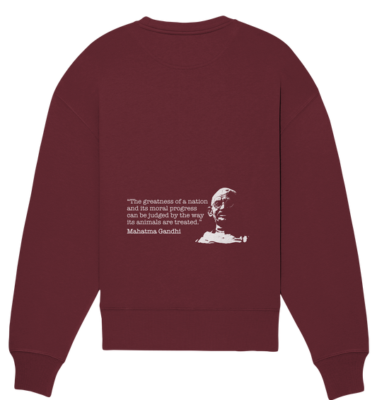 Vegan, Organic & Recycled Oversized Sweatshirt: Mahatma Gandhi - Vegan Quote (bedruckt mit Portrait von Gandhi in Schwarz Weiß und Zitat, Tierrechte, Tierschutz, Veganismus) in rot