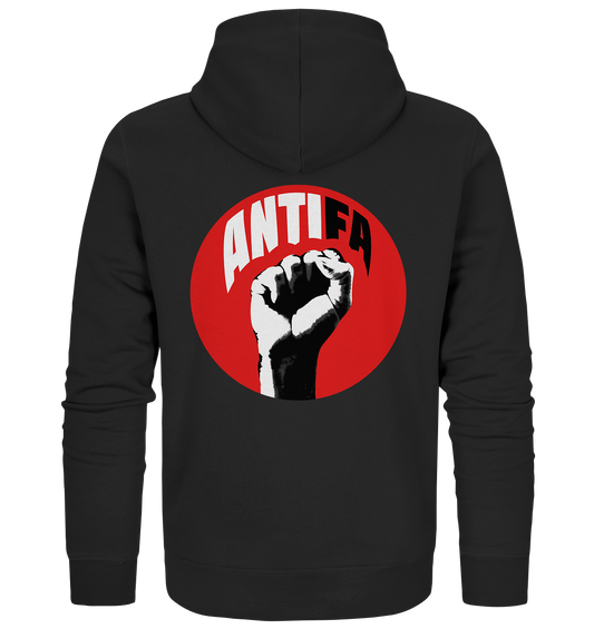 Vegan, Organic & Recycled Zipper Hoodie: Antifa - Kampf gegen Rechts (bedruckt mit Fotografie einer Faust in Graustufen, darüber Schriftzug in schwarz weiß "ANTIFA", roter Kreis als Hintergrund, Antifa Merch, Gegen Rechts, gegen Rassismus, Gegen Faschismus, FCK NZS) in schwarz