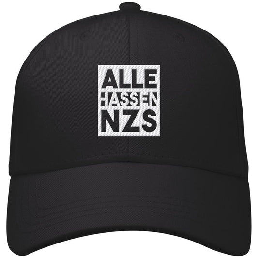 Schwarze Baseball-Cap mit weißem Quadrat vorn, Aufschrift: ALLE HASSEN NAZS. Vegane, Bio-Qualität von RUDE REBEL, verstellbarer Klettverschluss, wattiertes Schweißband.