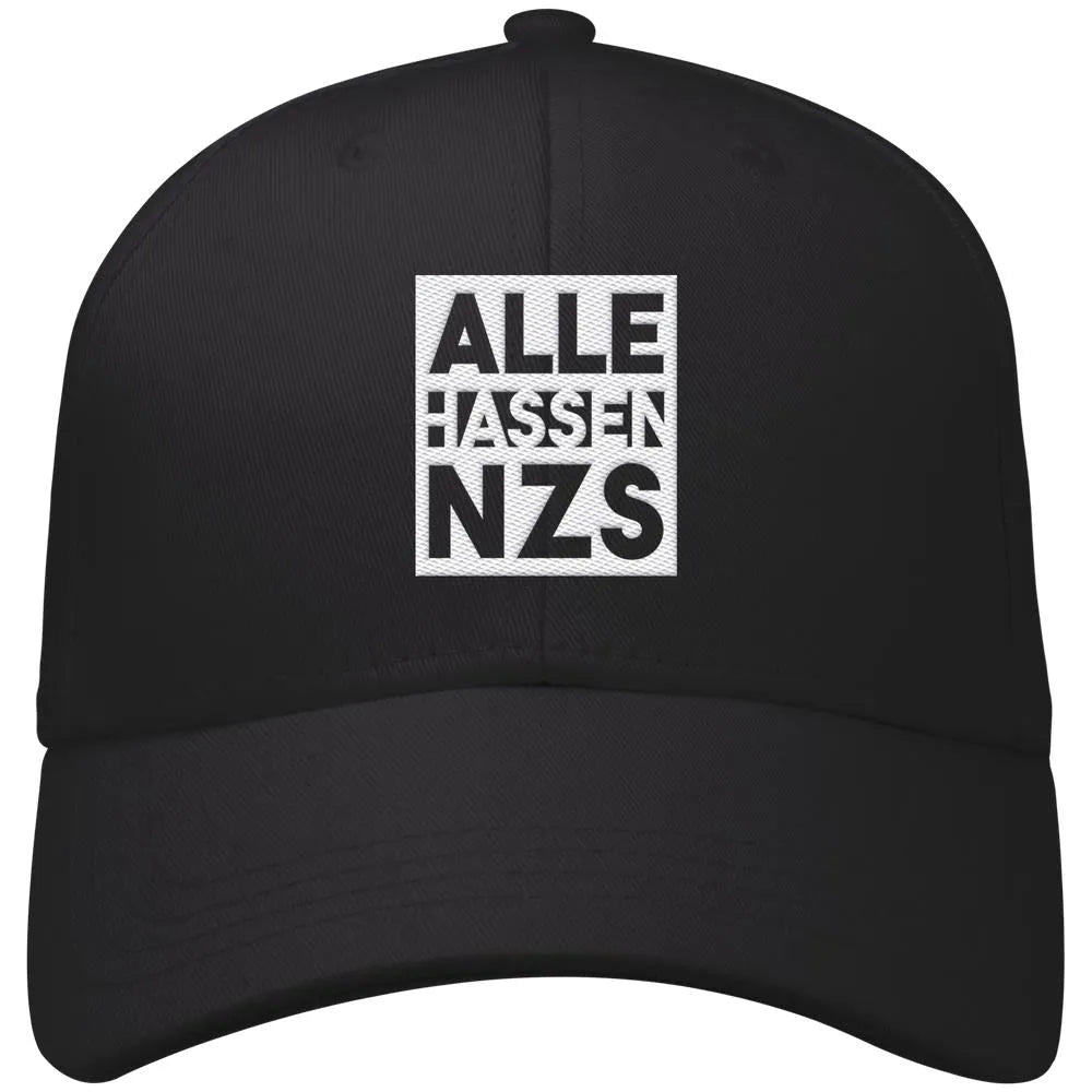 Schwarze Baseballkappe mit bestickter Aufschrift „ALLE HASSEN NAZS!“