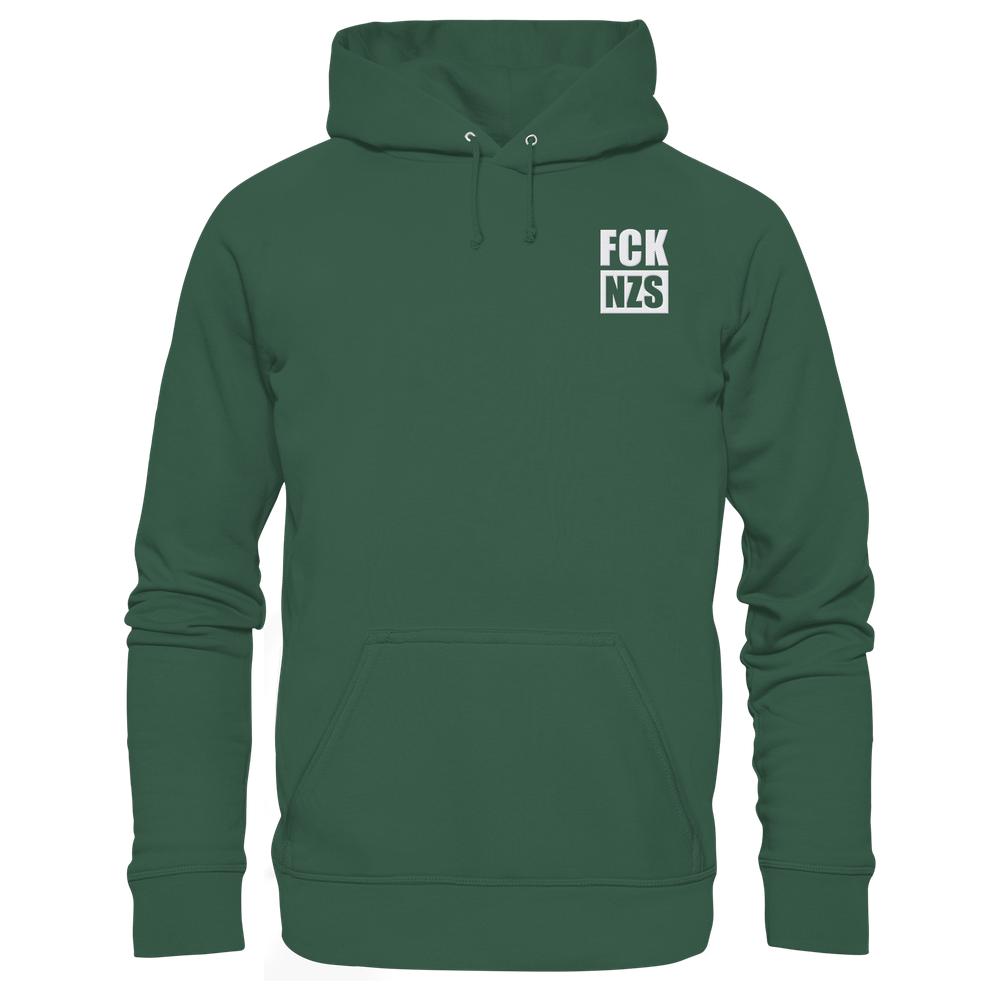 Vegan und Bio Hoodie bestickt: FCK NZS - Organic Basic Hoodie mit Kängurutasche und Kapuze, nachhaltige Materialien, rebellisches Design gegen Rechts.