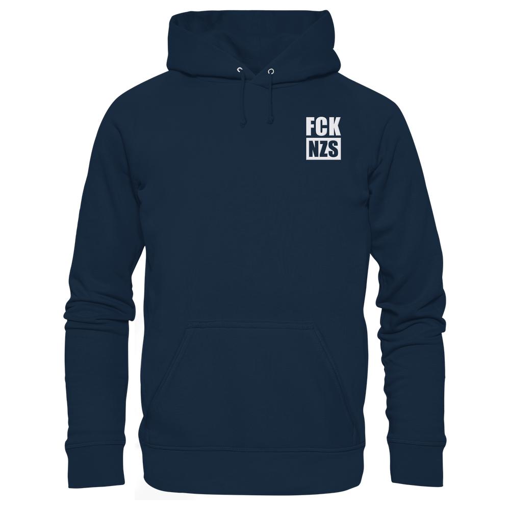 Dunkelblauer Bio-Hoodie mit Fronttasche, FCK NZS-Stickerei, Kapuze mit Kordeln. Nachhaltiger Pullover von RUDE REBEL, vegane und ökologische Marke.