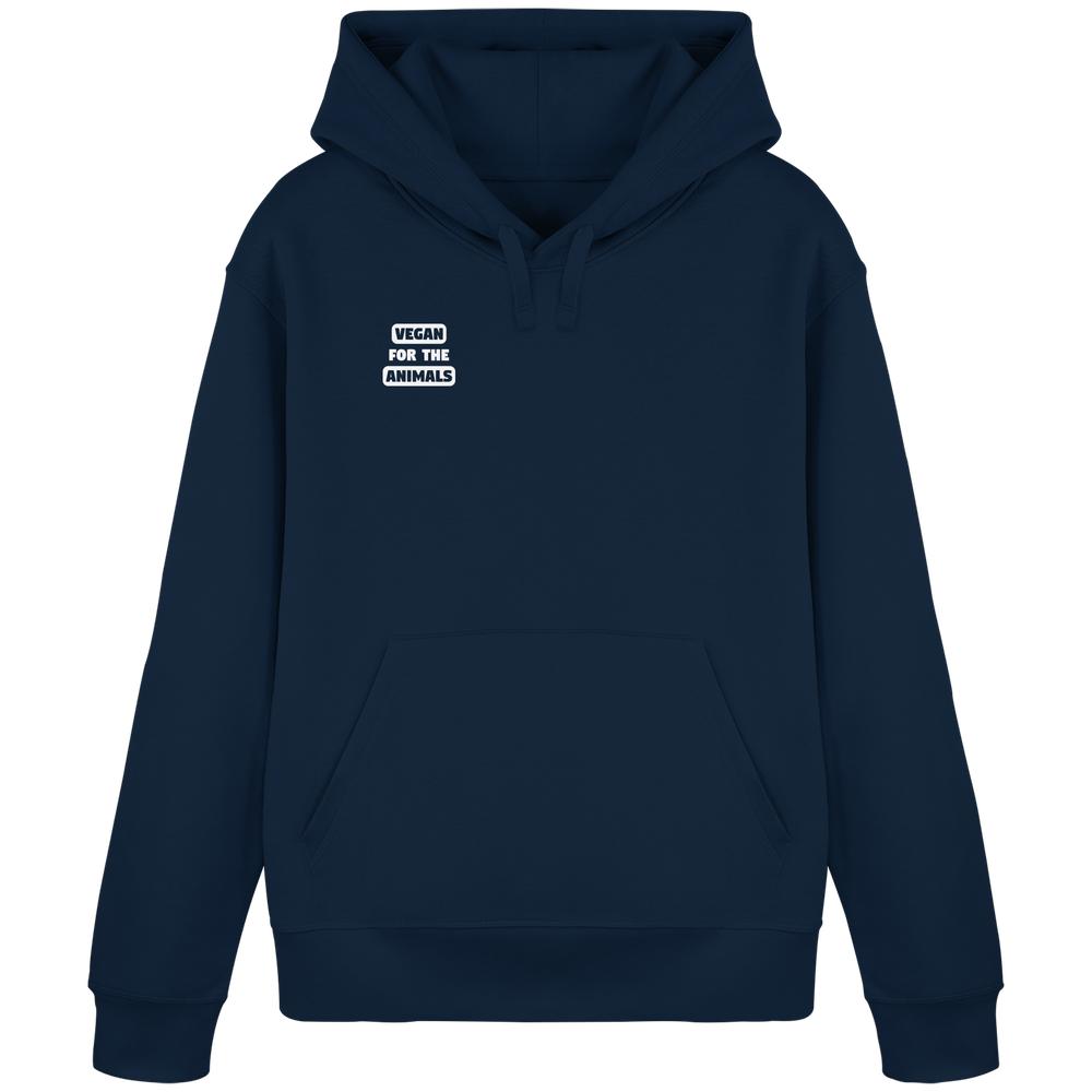 Navyblauer Hoodie mit Kängurutasche und kleinem VEGAN FOR THE ANIMALS Schriftzug auf der Brust; aus Bio-Baumwolle und recyceltem Polyester.