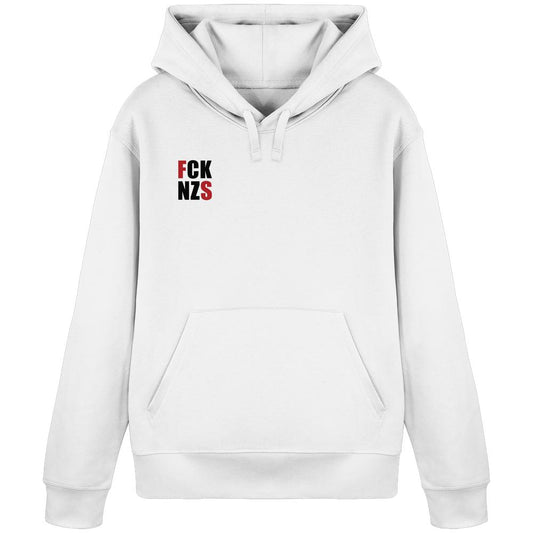 Vegan und Bio Hoodie: FCK NZS mit roten Highlights, weißer Kapuzenpullover mit Kängurutasche und Statement-Print auf der Brust aus nachhaltigen Materialien.