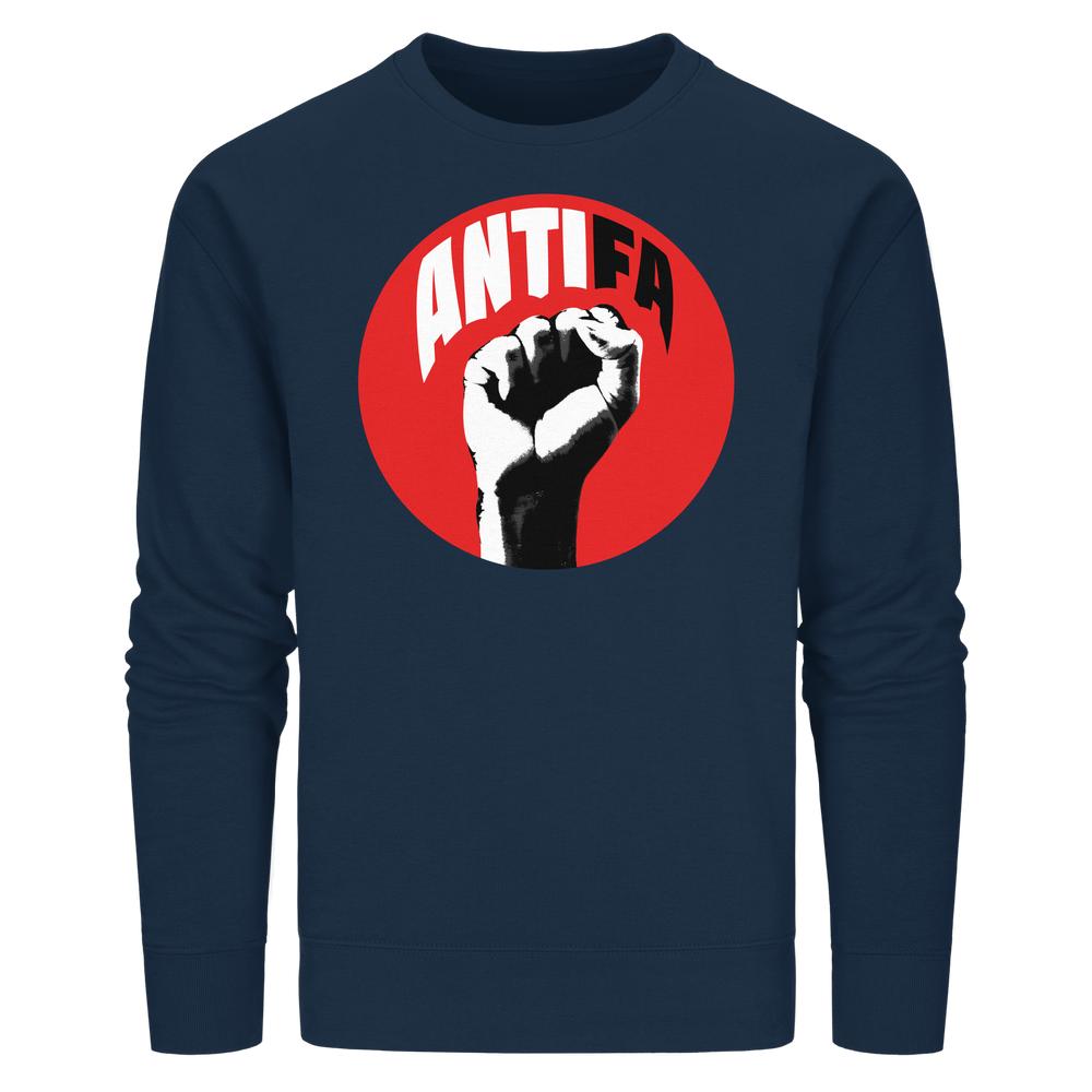Vegan und Bio Unisex Sweatshirt: Antifa - Kampf gegen Rechts, dunkelblaues Sweatshirt mit rotem Kreis, schwarzer Faustgrafik und ANTIFA-Schriftzug. Bio-Baumwolle, recyceltes Polyester.