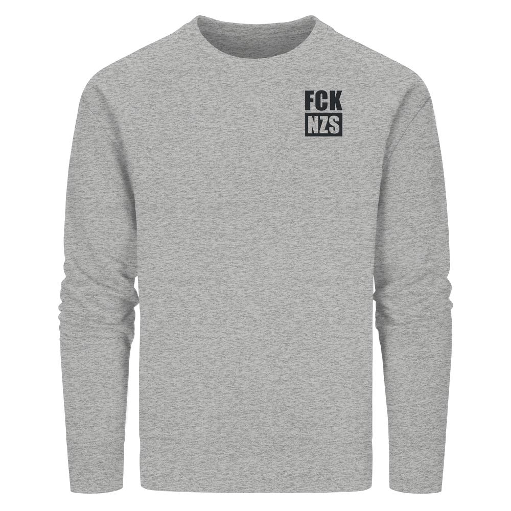Vegan und Bio Sweatshirt bestickt: FCK NZS - Heather-graues Unisex Sweatshirt mit kleinem Aufdruck links oben, symbolisiert Kampf gegen Rechts, aus Bio-Baumwolle und recyceltem Polyester.