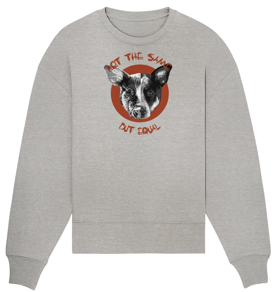 Vegan, Organic & Recycled Oversized Sweatshirt: Pig - Dog “Not the same but equal” (Hund und Schwein Gesicht in der Mitte geteilt und zusammen gesetzt, roter Kreis im HIntergrund, roter Schriftzug, die Tiere in schwarz Weiß, Animal Rights) in grau meliert