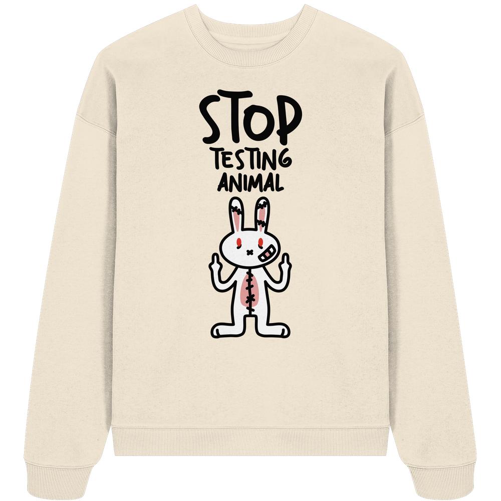 Vegan und Bio: Angry Rabbit - Animal Rights - Organic Oversize Sweatshirt mit einem wütenden, genähten Cartoon-Hasen, der gegen Tierversuche protestiert.