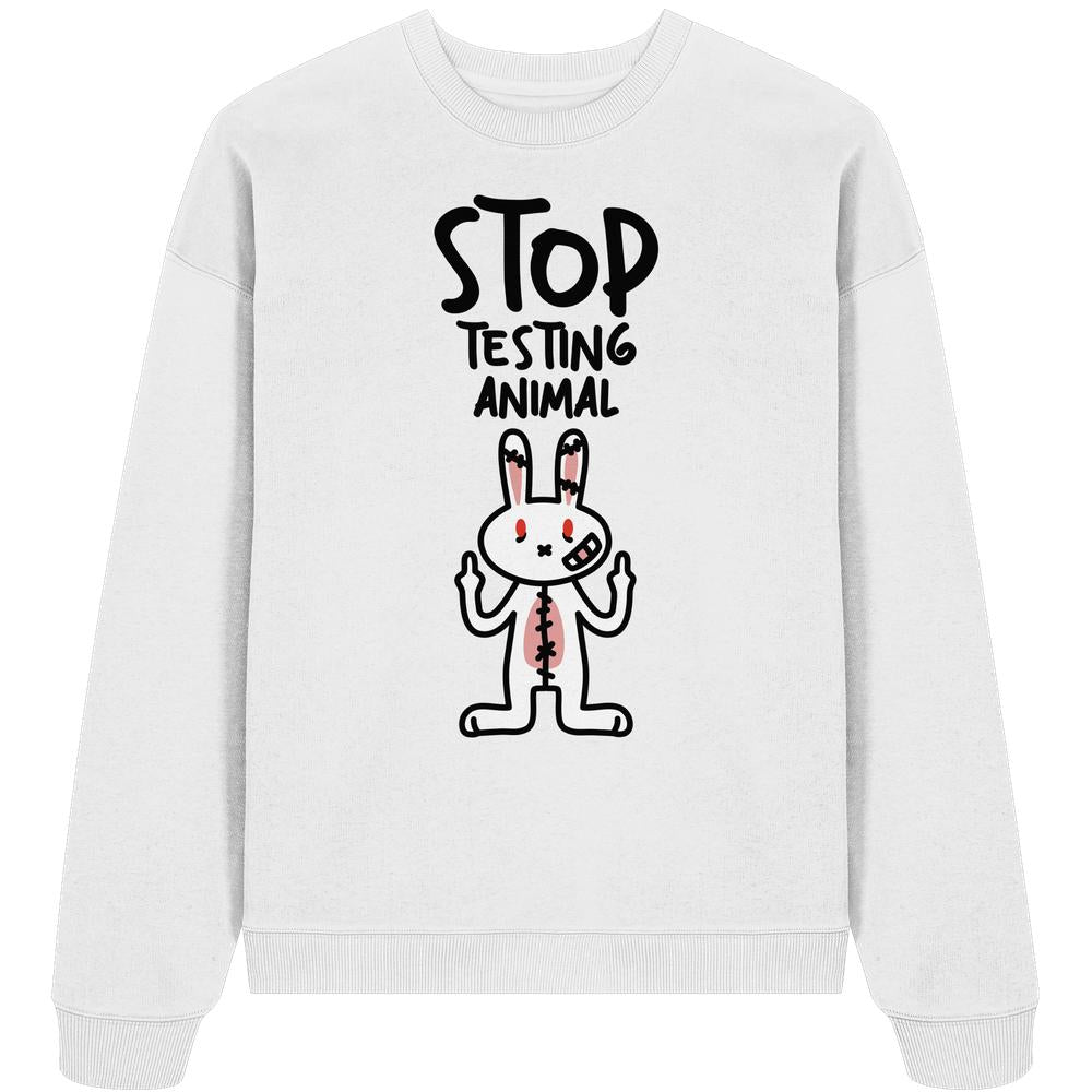 Weißes Oversize-Sweatshirt mit rebellischem Cartoon-Hasen-Design und Anti-Tierversuchs-Slogan. Material: 100% Bio-Baumwolle. Marke: RUDE REBEL. Produkt: Vegan und Bio: Angry Rabbit.