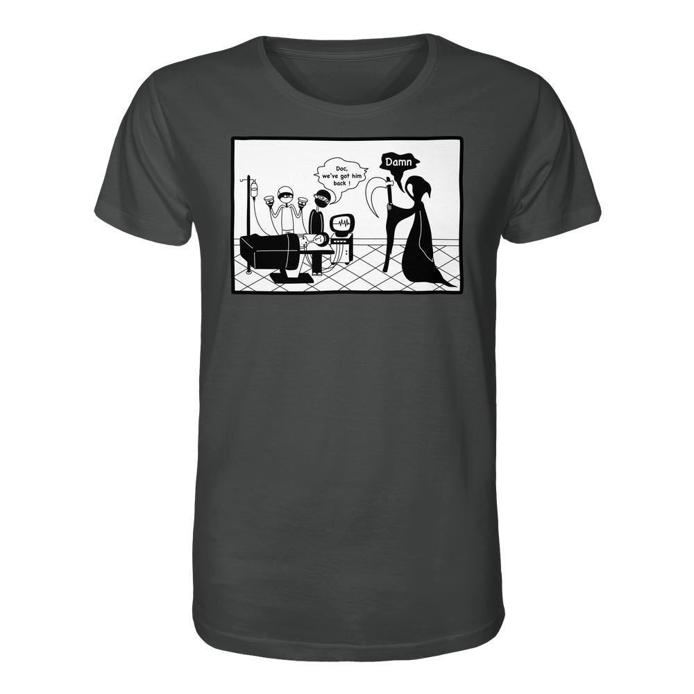 Vegan und Bio Unisex Shirt: Comicstripe - The Reaper zeigt einen humorvollen Cartoon mit dem Sensenmann in einem medizinischen Szenario, gedruckt auf einem dunkelgrauen Bio-Baumwoll-T-Shirt.