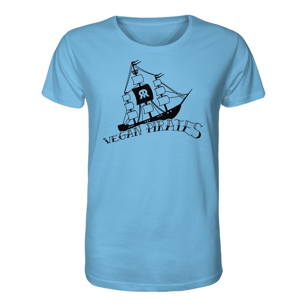 Vegan und Bio Unisex Shirt: Vegan Pirates, zeigt ein Piratenschiff-Design mit VEGAN PIRATES Schriftzug auf hellblauem, kurzärmligem Bio-Baumwollshirt, spiegelt RUDE REBELs veganes Engagement wider.