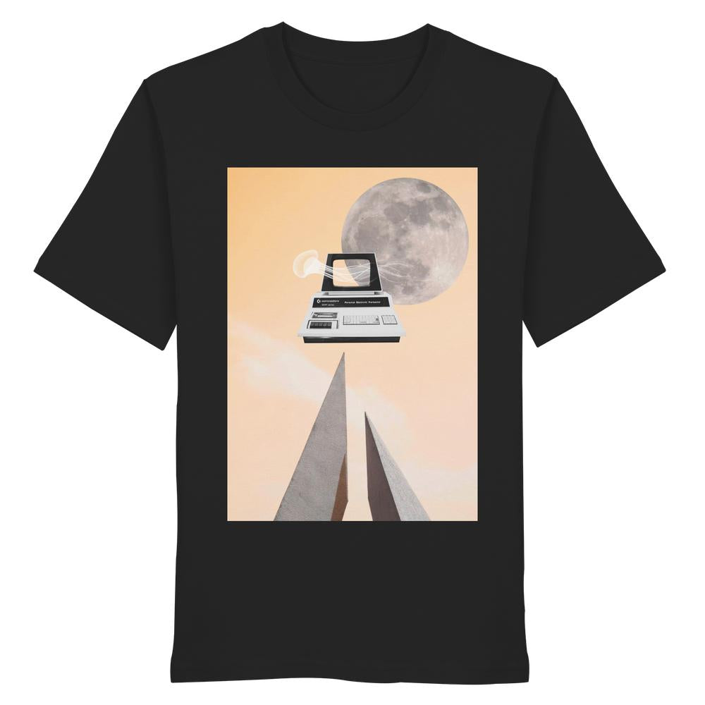 Schwarzes T-Shirt Vegan und Bio Unisex Shirt: Retro Nerd mit surrealem Retro-Design: PC, Mond, Monolithen, aus 100% Bio-Baumwolle, normaler Schnitt, von RUDE REBEL.