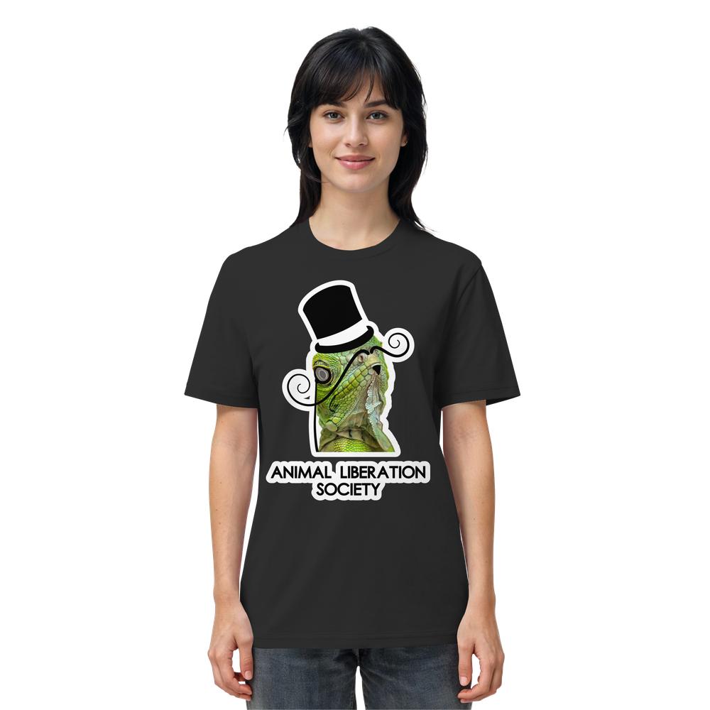 Frau in schwarzem T-Shirt mit grünem, stilisiertem Leguan, Zylinder und Schnurrbart, darunter ANIMAL LIBERATION SOCIETY. Produkt: Vegan und Bio Unisex Shirt: Sir Reptile.