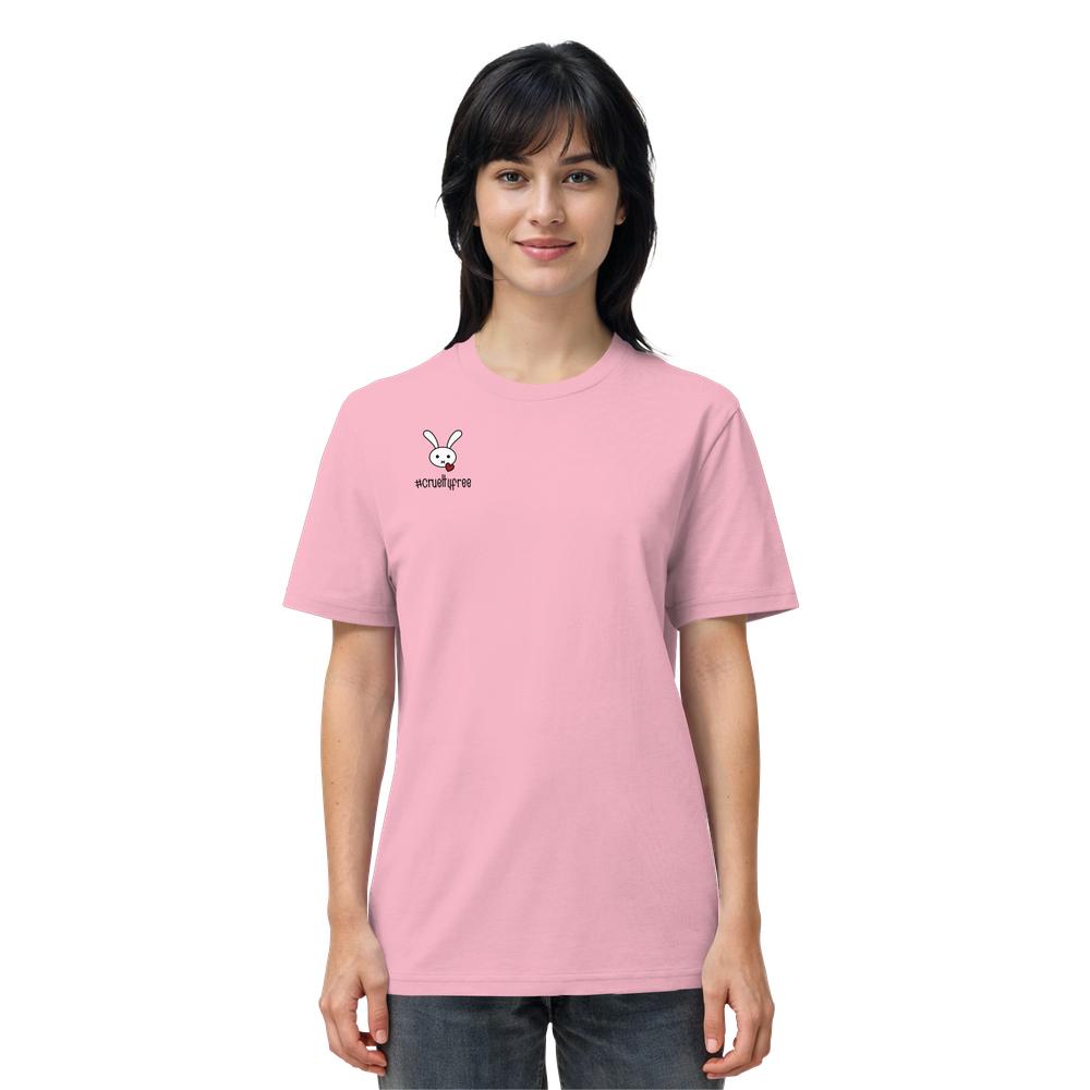 Junge Frau trägt das Vegan und Bio Unisex Shirt: Crueltyfree Bunny aus Bio-Baumwolle, mit Cartoon-Hasenkopf und crueltyfree-Schriftzug auf der Brust, dunkle Jeans.