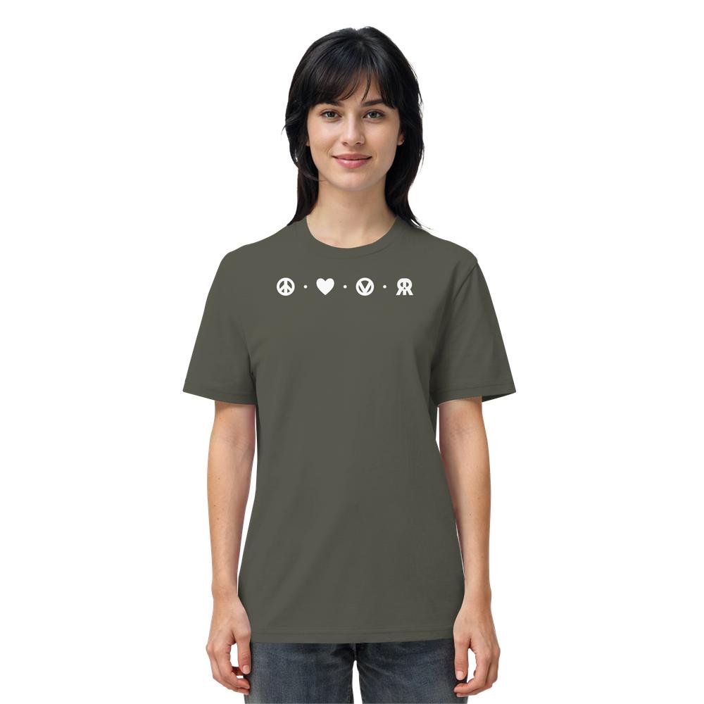 Junger Erwachsener im dunkelolivgrünen T-Shirt Vegan und Bio Unisex Shirt: Peace - Love - Veganism - RUDE REBEL mit weißen Symbolen für Frieden, Liebe, Veganismus, Rebellion.