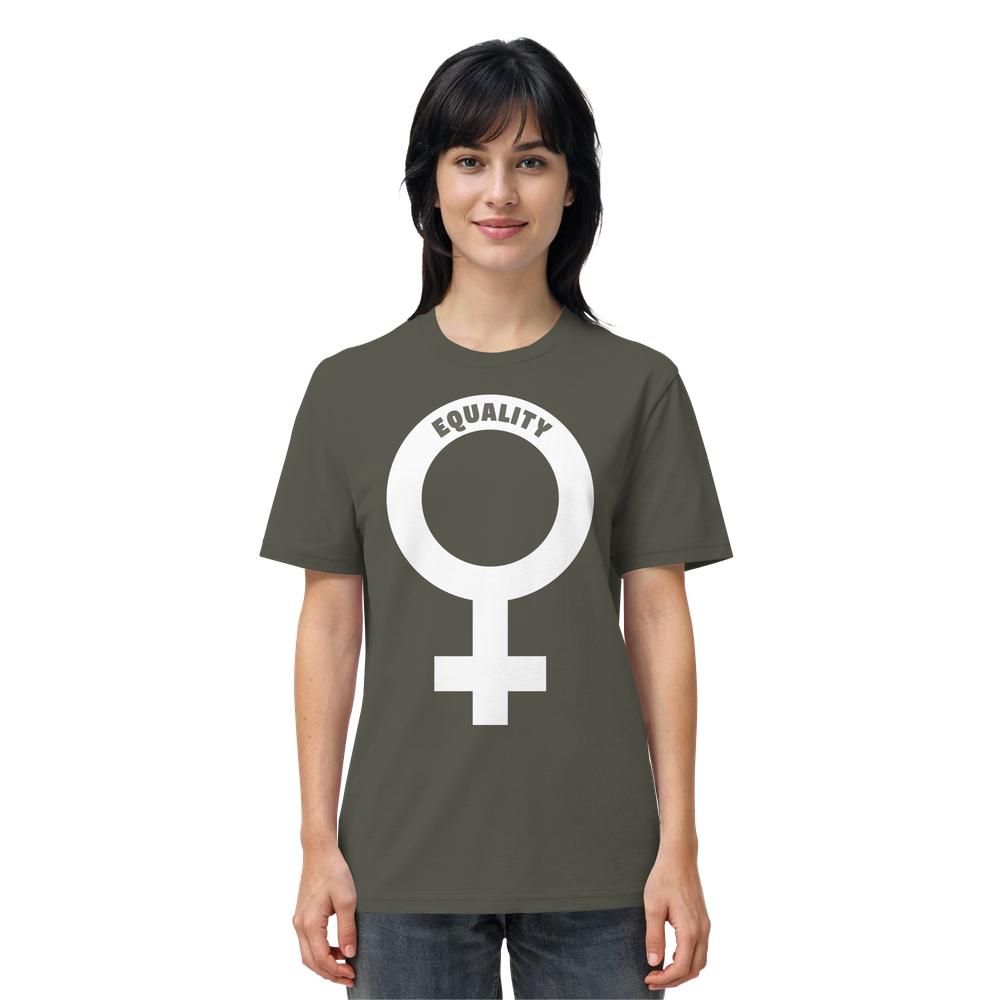 Junger Erwachsener trägt das Vegan und Bio Unisex Shirt: Das Venussymbol mit großem weißen Venussymbol und EQUALITY-Schriftzug, steht für feministische Gleichberechtigung.