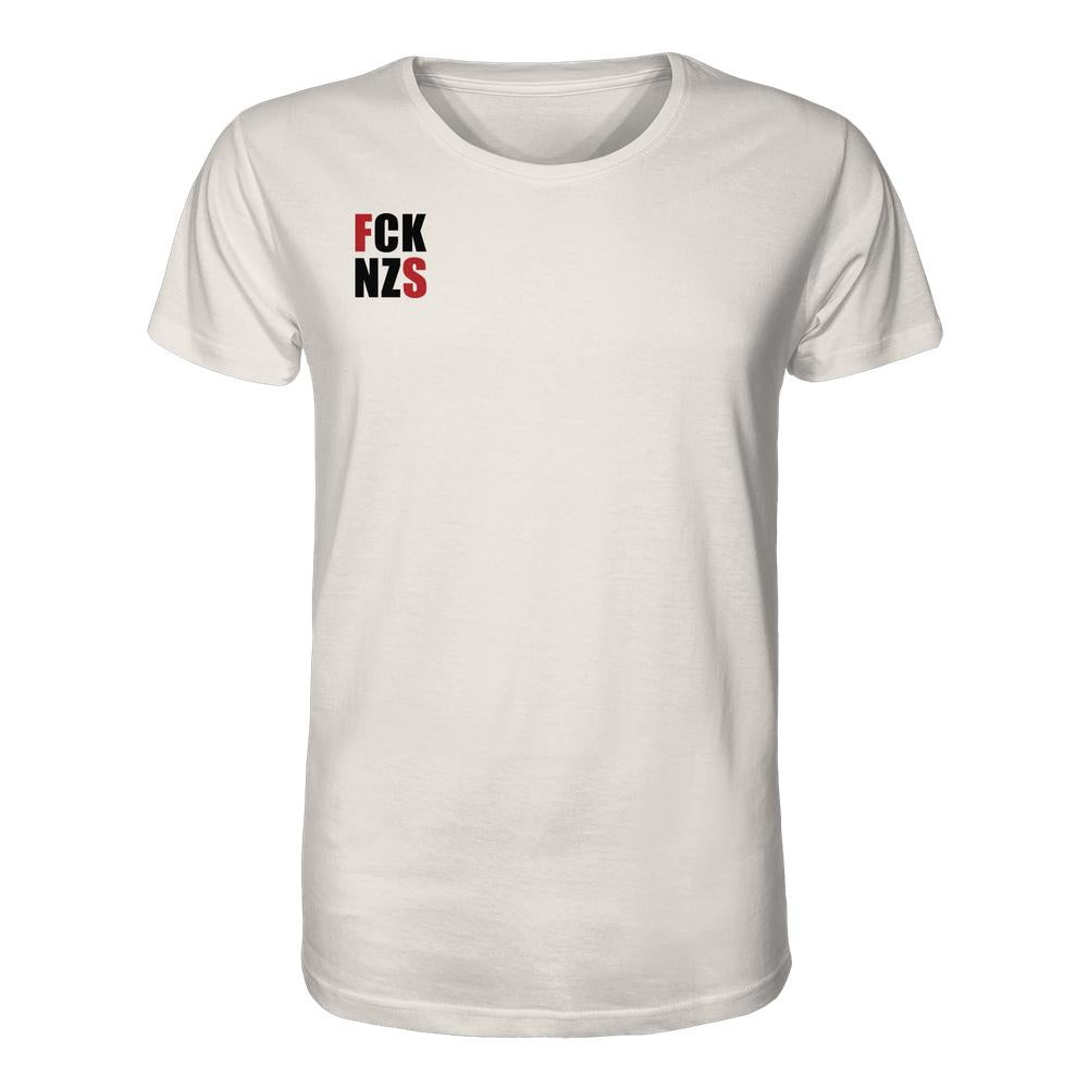 Vegan und Bio Unisex Shirt: FCK NZS mit roten Highlights zeigt ein schlichtes weißes T-Shirt mit provokantem Slogan, hergestellt aus 100% Bio-Baumwolle.
