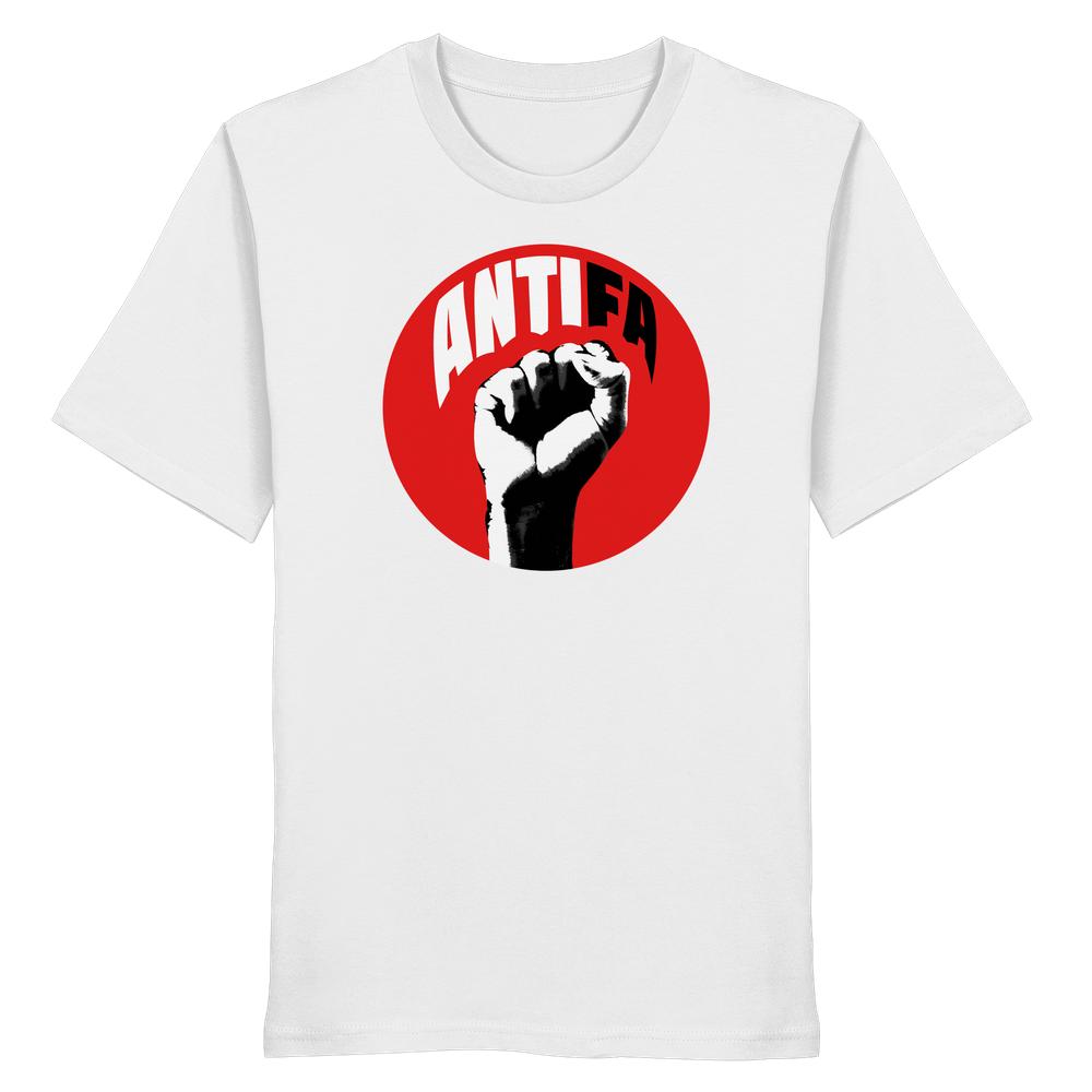Weißes Bio-T-Shirt mit rotem Kreis und schwarzer Faustgrafik, darüber ANTIFA in Großbuchstaben. Unisex-Design von RUDE REBEL für den Kampf gegen Rechts.