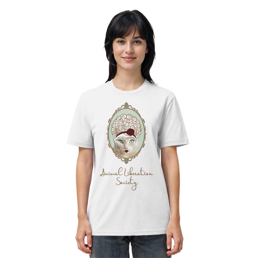 Person trägt das Vegan und Bio Unisex Shirt: Miss Cat - Animal Liberation Society mit stilisierter Katzenillustration im Rahmen und Schriftzug. 100 % Bio-Baumwolle.