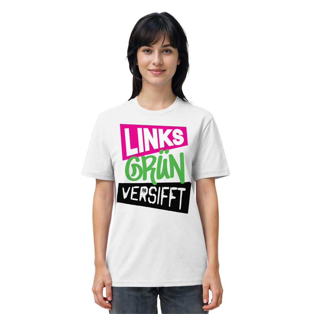 Junge Frau im weißen T-Shirt mit dreiteiligem Slogan-Design LINKS GRÜN VERSIFFT, passend zur veganen und nachhaltigen Marke RUDE REBEL.