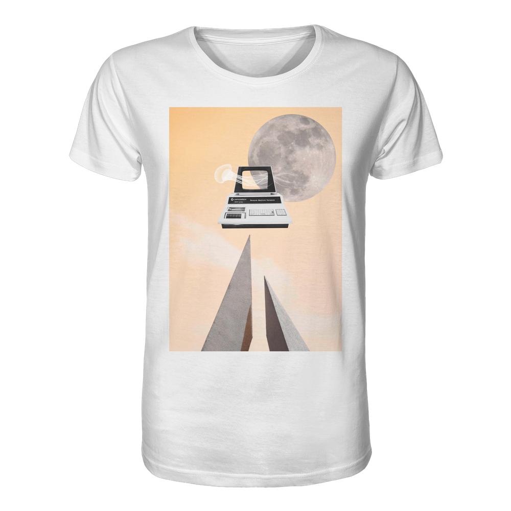 Unisex-Shirt aus Biobaumwolle mit surrealem Retro-Nerd-Design: Pastellhimmel, Mond, Vintage-Computer und Monolithen. Perfekt für Fans nostalgischer, futuristischer Ästhetik.