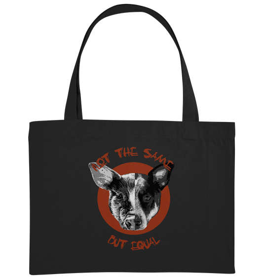 Vegan, Recycled & Eco große Stofftasche: Pig - Dog “Not the same but equal” (Geteilter Hunde und Schweinekopf zusammengesetzt in schwarz und weiß, roter Kreis im Hintergrund, Text in roter Schrift handwriting-Stil, Tierschutz, Tierrechte) in schwarz