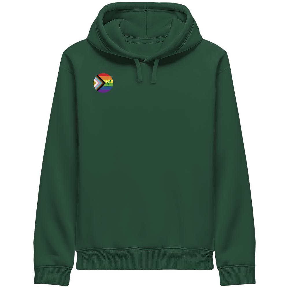 Dunkelgrüner Unisex Hoodie mit Regenbogen-Badge und Seitentaschen, repräsentiert LGBTQIA+ und Veganismus. Hergestellt aus Bio-Baumwolle und recyceltem Polyester. Nachhaltig designt von RUDE REBEL.