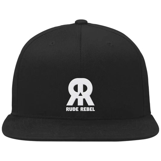 Schwarze Snapback-Cap mit besticktem Rude Rebel Skull-Logo vorn