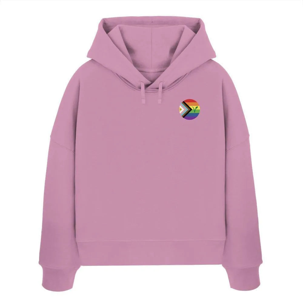 Kurzer Hoodie in Bubble Pink mit Kapuze, Kordeln und kleinem Regenbogen-Abzeichen vorn