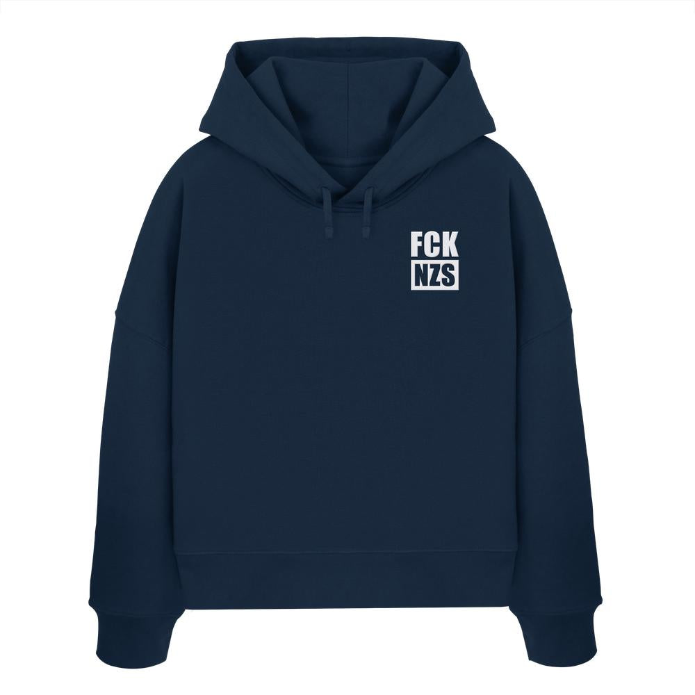 Navy-blauer Hoodie mit FCK NZS-Aufdruck, Kängurutasche, Kapuze. Veganer Bio-Crop-Hoodie, rebellisches Design von RUDE REBEL.