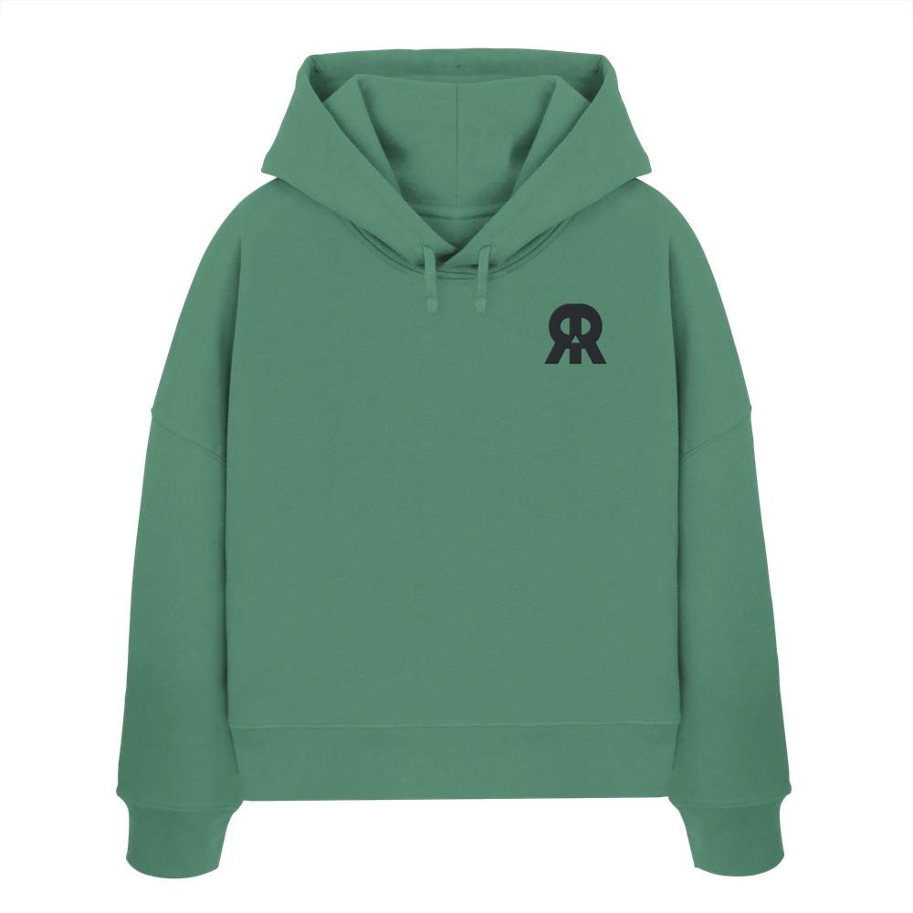 Vegan und Bio Crop Hoodie bestickt: RUDE REBEL Skull. Muted-grüner Hoodie mit Kapuze, Raglanärmeln, kleinen Logo auf der Brust, aus 100% Bio-Baumwolle, verstärkt mit flachen Kordeln.