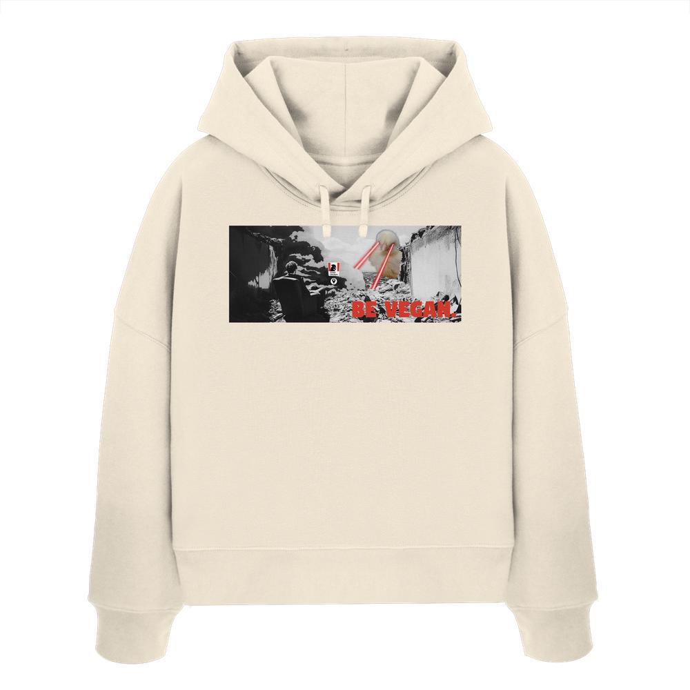 Vegan und Bio Crop Hoodie: BE VEGAN. - Angry bird mit post-apokalyptischem Motiv und Vegan-Slogan auf der Brust, aus 100% Bio-Baumwolle, reguläre Passform.
